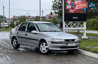 Седан Opel Vectra 1997 в Жовкве