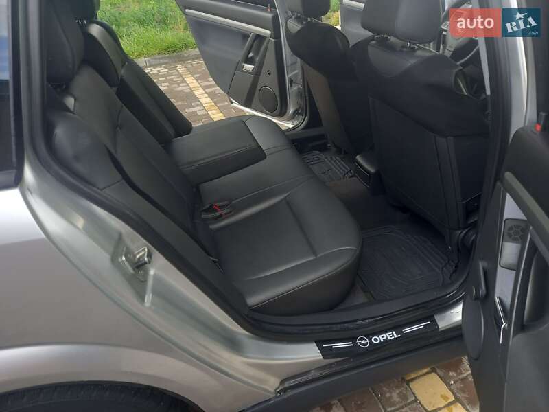 Универсал Opel Vectra 2007 в Теофиполе