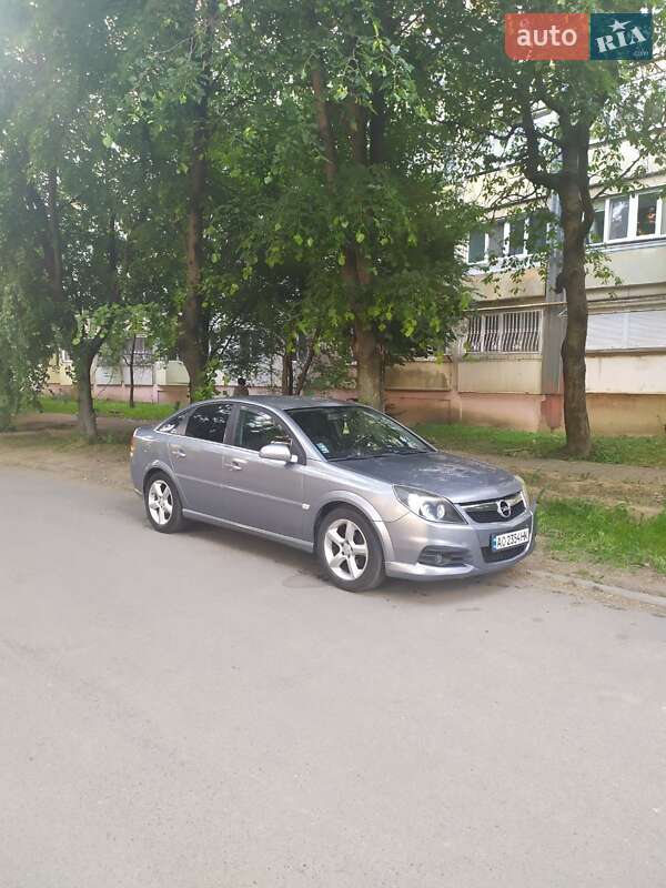 Лифтбек Opel Vectra 2007 в 