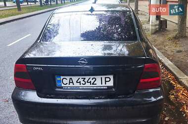 Седан Opel Vectra 2000 в 