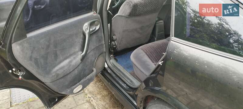 Ліфтбек Opel Vectra 2000 в Городку