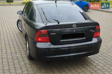 Лифтбек Opel Vectra 2000 в 