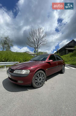 Лифтбек Opel Vectra 1997 в 