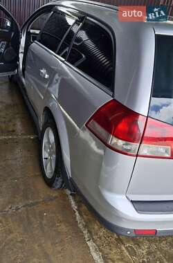 Универсал Opel Vectra 2004 в 