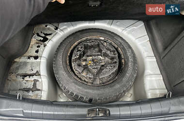 Седан Opel Vectra 2004 в 