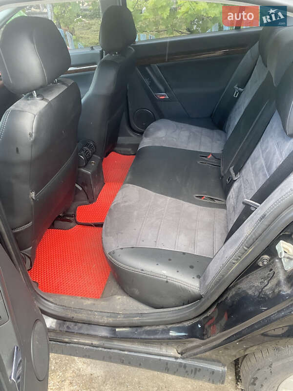 Седан Opel Vectra 2005 в Житомирі