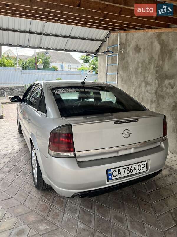 Ліфтбек Opel Vectra 2003 в 