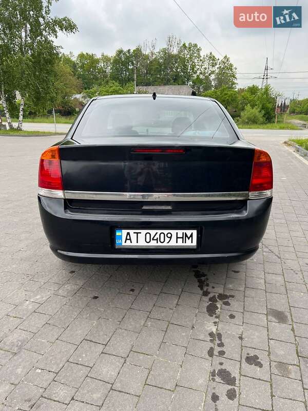 Седан Opel Vectra 2006 в Долине