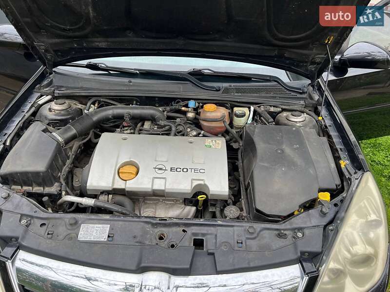 Седан Opel Vectra 2006 в Долине