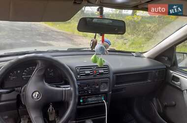 Седан Opel Vectra 1993 в 