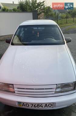 Седан Opel Vectra 1990 в 