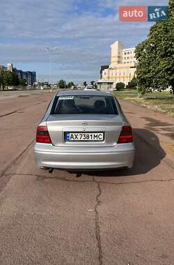 Седан Opel Vectra 2000 в 