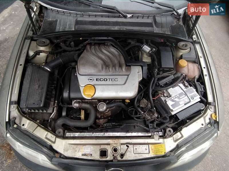 Седан Opel Vectra 1998 в Житомире