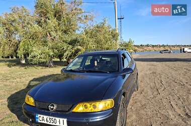 Універсал Opel Vectra 2001 в Овідіополі
