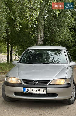 Седан Opel Vectra 1997 в Самборі