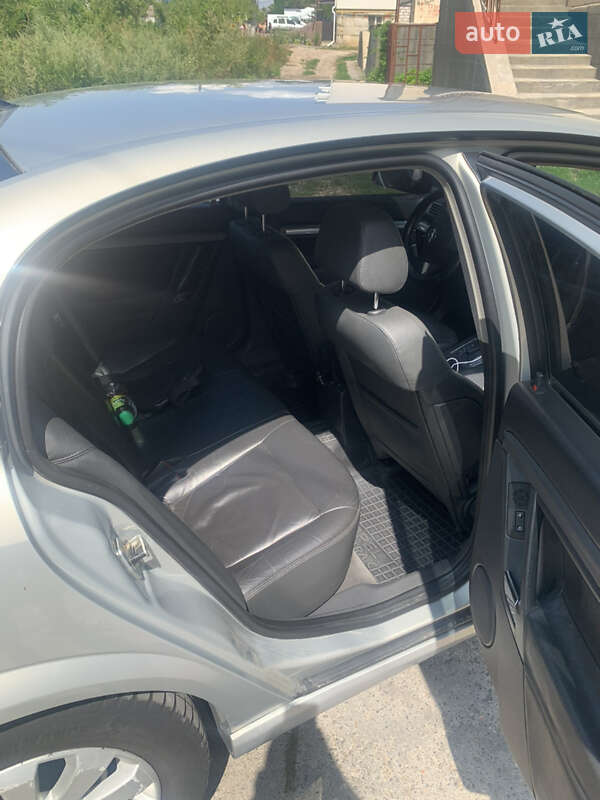 Седан Opel Vectra 2006 в Виннице