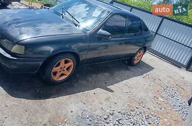 Лифтбек Opel Vectra 1989 в Казатине