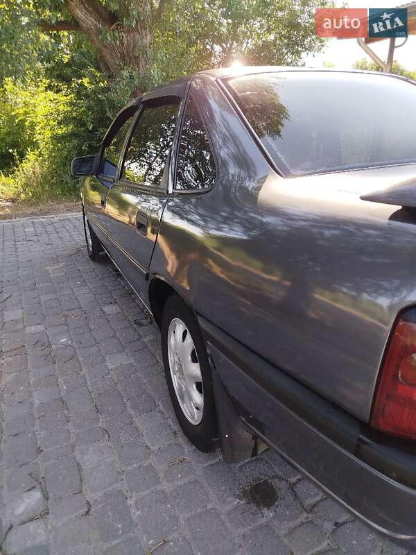 Седан Opel Vectra 1992 в Стрые