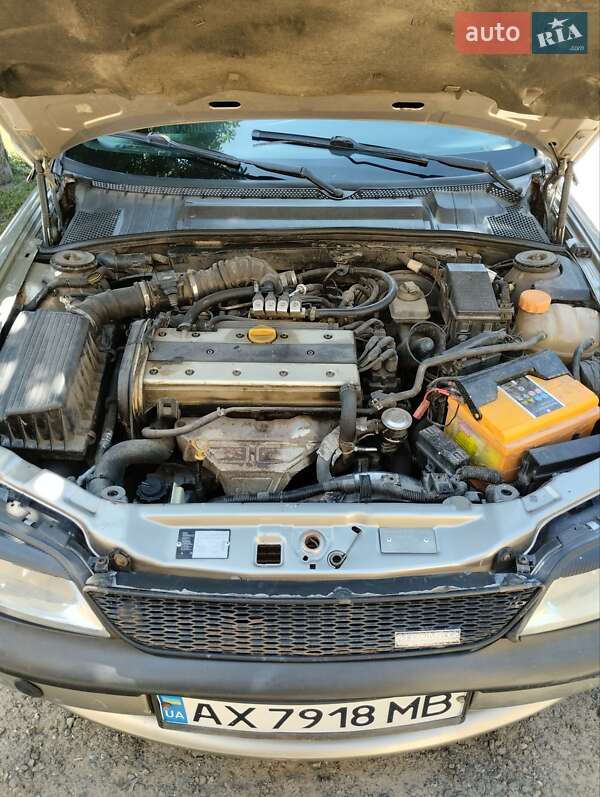Седан Opel Vectra 1996 в Змиеве