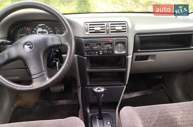 Лифтбек Opel Vectra 1993 в 