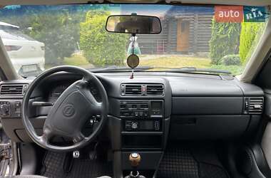 Седан Opel Vectra 1994 в 