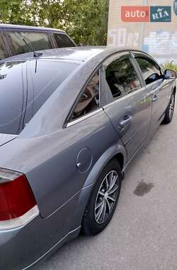 Лифтбек Opel Vectra 2003 в 