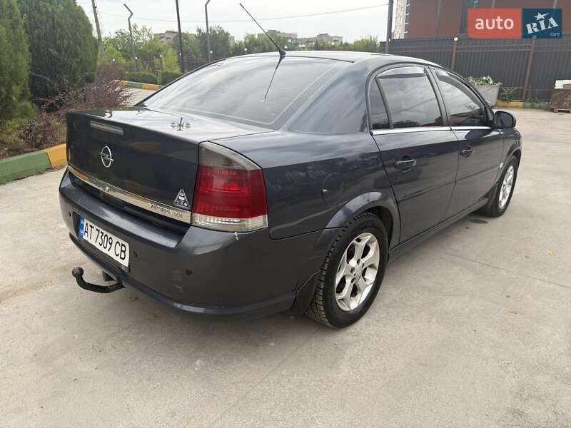 Седан Opel Vectra 2008 в Ивано-Франковске