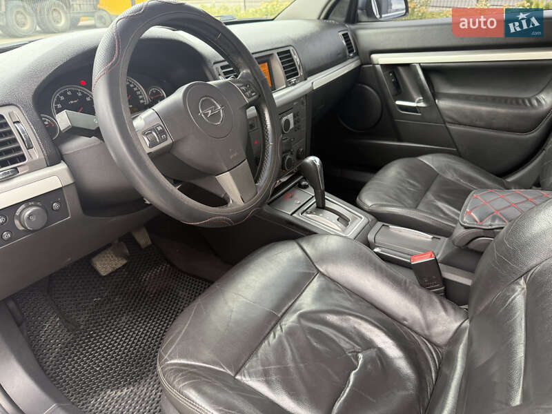 Седан Opel Vectra 2008 в Ивано-Франковске