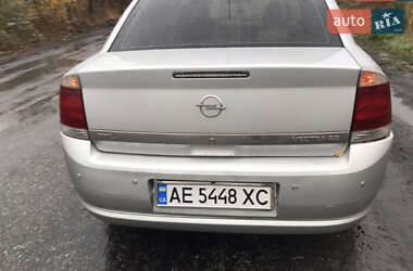 Седан Opel Vectra 2005 в 