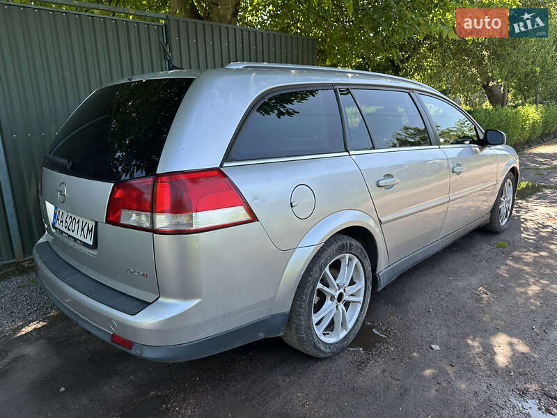 Универсал Opel Vectra 2008 в Нововолынске