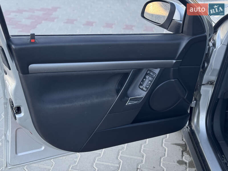 Седан Opel Vectra 2002 в Коломиї