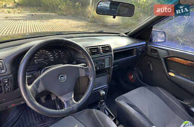 Седан Opel Vectra 1990 в 