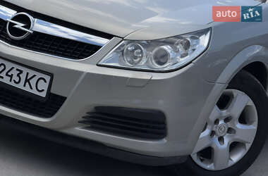 Седан Opel Vectra 2008 в 