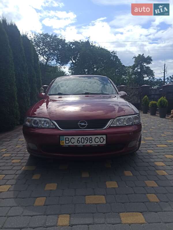 Седан Opel Vectra 1997 в Самборе
