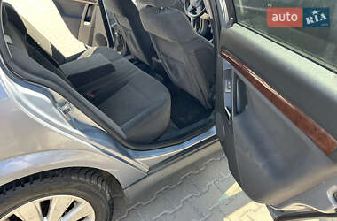 Седан Opel Vectra 2004 в 