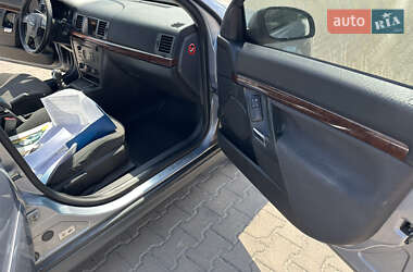 Седан Opel Vectra 2004 в 