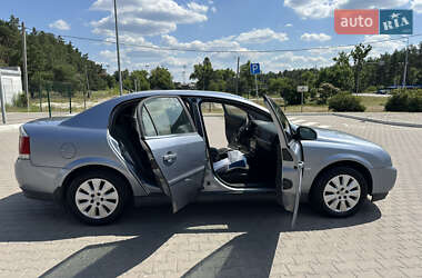 Седан Opel Vectra 2004 в 