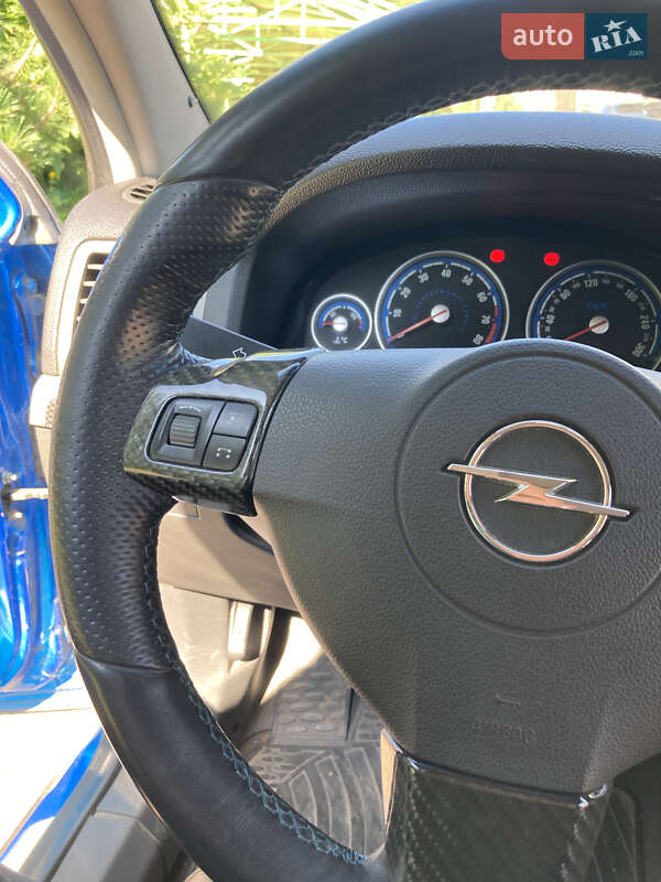 Лифтбек Opel Vectra 2008 в Сумах