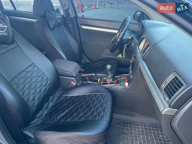 Седан Opel Vectra 2007 в Киеве