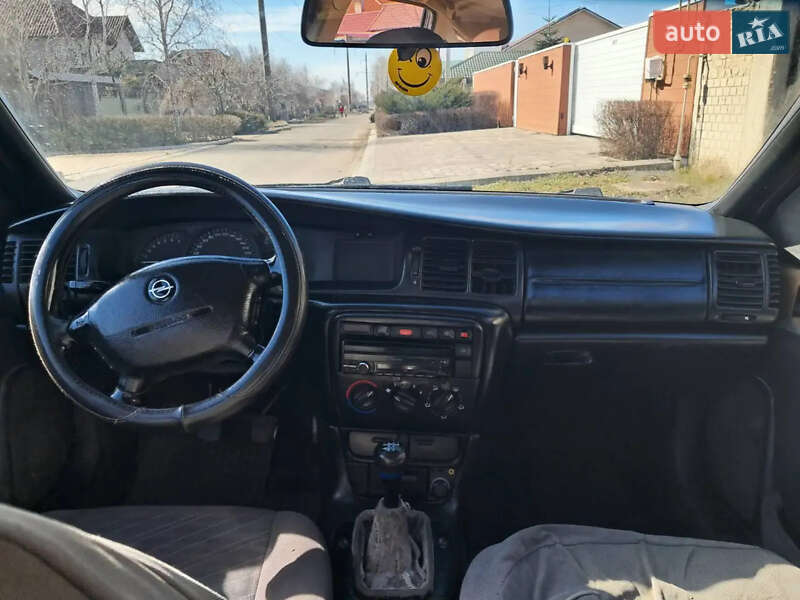 Лифтбек Opel Vectra 1996 в Одессе