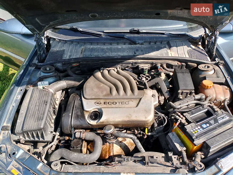 Седан Opel Vectra 1998 в Косове