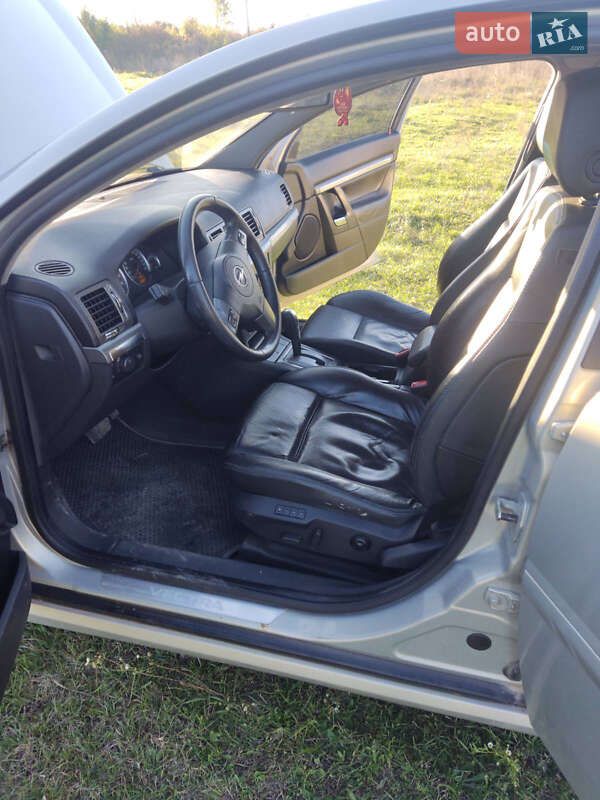 Седан Opel Vectra 2006 в Кадубовцах