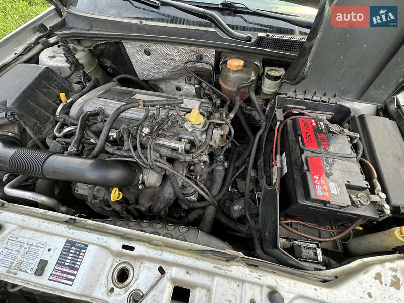 Седан Opel Vectra 2003 в Харькове