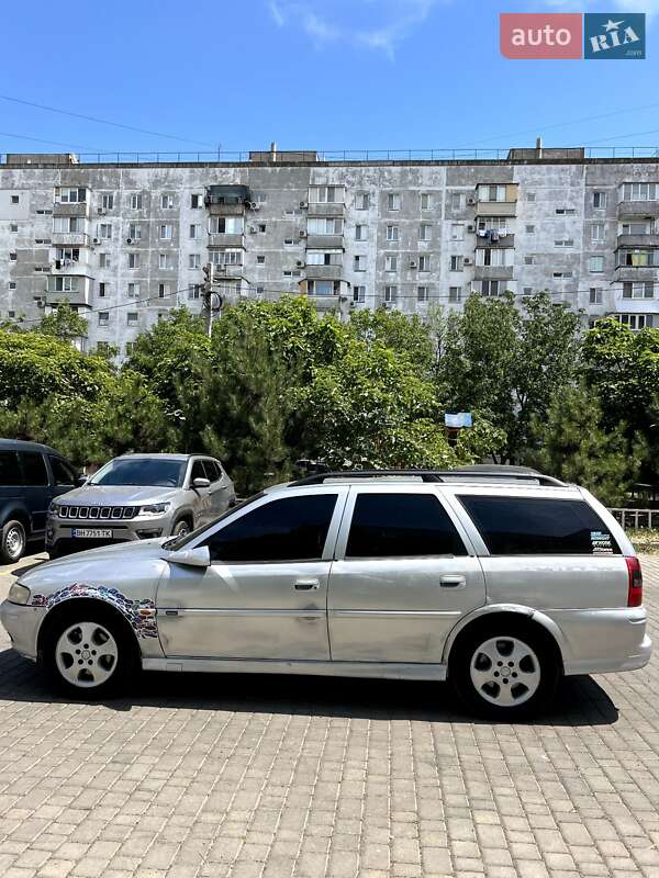 Универсал Opel Vectra 2000 в Черноморске