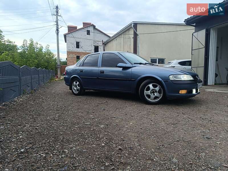 Седан Opel Vectra 1998 в Могилев-Подольске