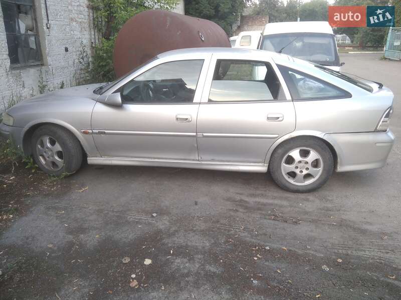 Лифтбек Opel Vectra 2000 в Дубно