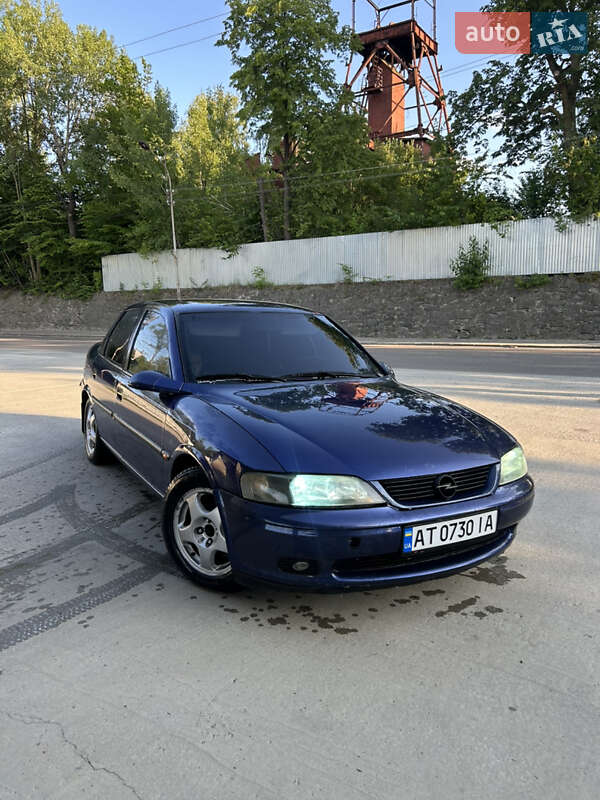 Седан Opel Vectra 1995 в Бориславе