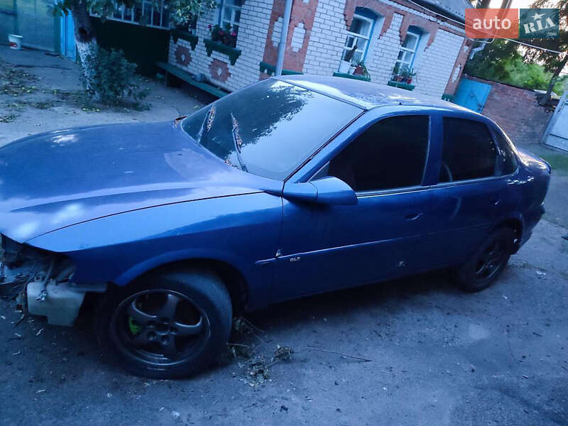 Седан Opel Vectra 1997 в Гайсину
