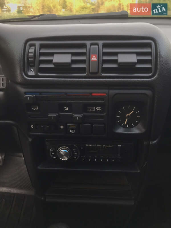 Лифтбек Opel Vectra 1992 в Горишних Плавнях