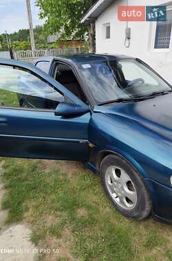 Седан Opel Vectra 2000 в 